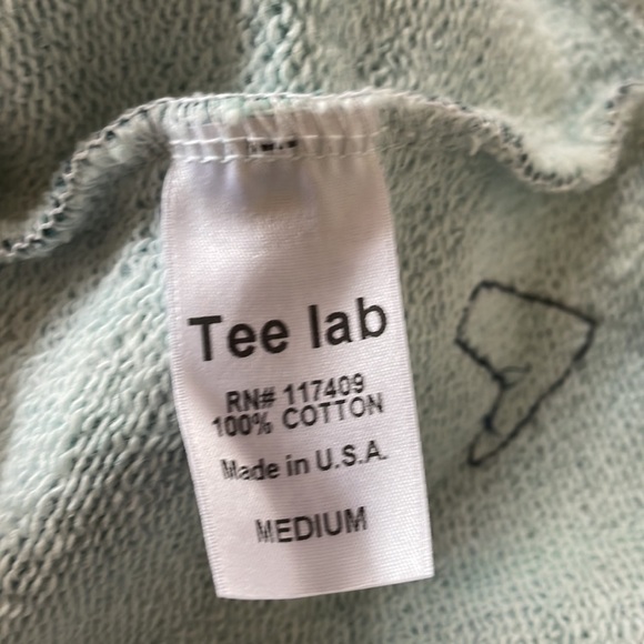 Frank & Eileen Tee Lab pullover hoodie. Length 21” Armpit to Armpit 21.5” Size M - Picture 8 of 12